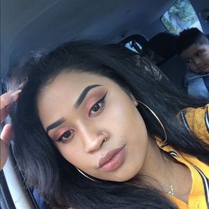 Meet your Posher, Estrella